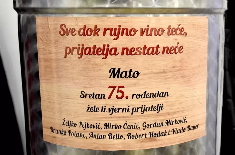 Bivši državni inspektor cestovnog prometa Mata Benakić proslavio 75.rođendan - pjevali mu Đenka, Štef i Satir