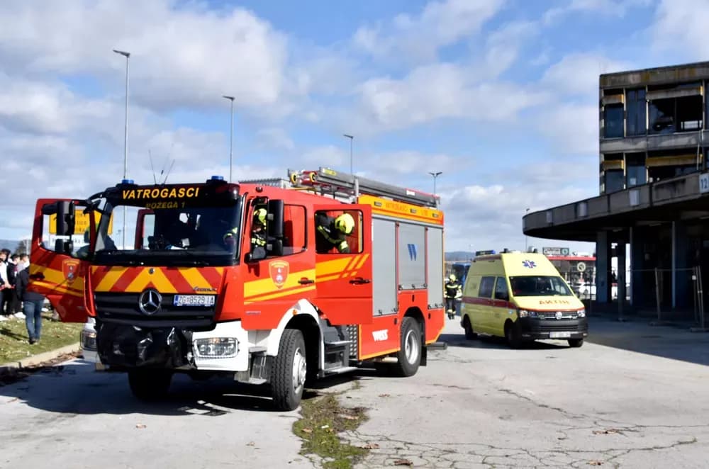 Vatrogasci, hitna, Crveni križ i HGSS na zajedničkoj vježbi u Požegi