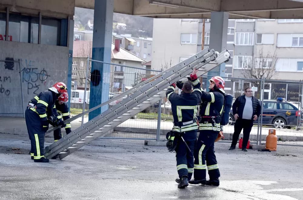 Vatrogasci, hitna, Crveni križ i HGSS na zajedničkoj vježbi u Požegi