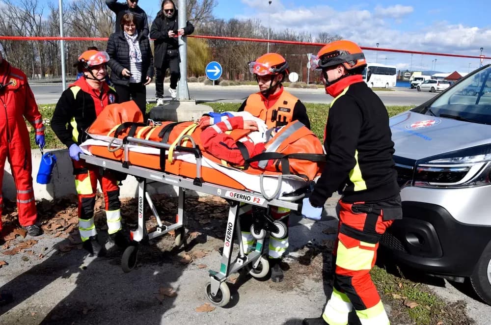 Vatrogasci, hitna, Crveni križ i HGSS na zajedničkoj vježbi u Požegi