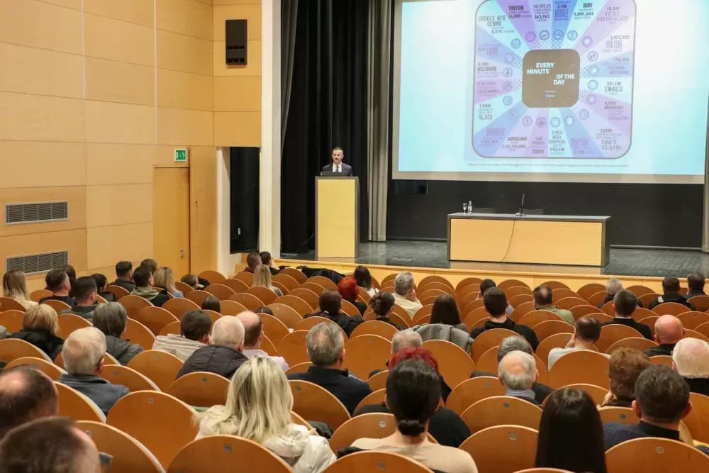 „Umjetna inteligencija – opasna ili korisna?“ - tema na prvoj korizmenoj tribini u Požegi