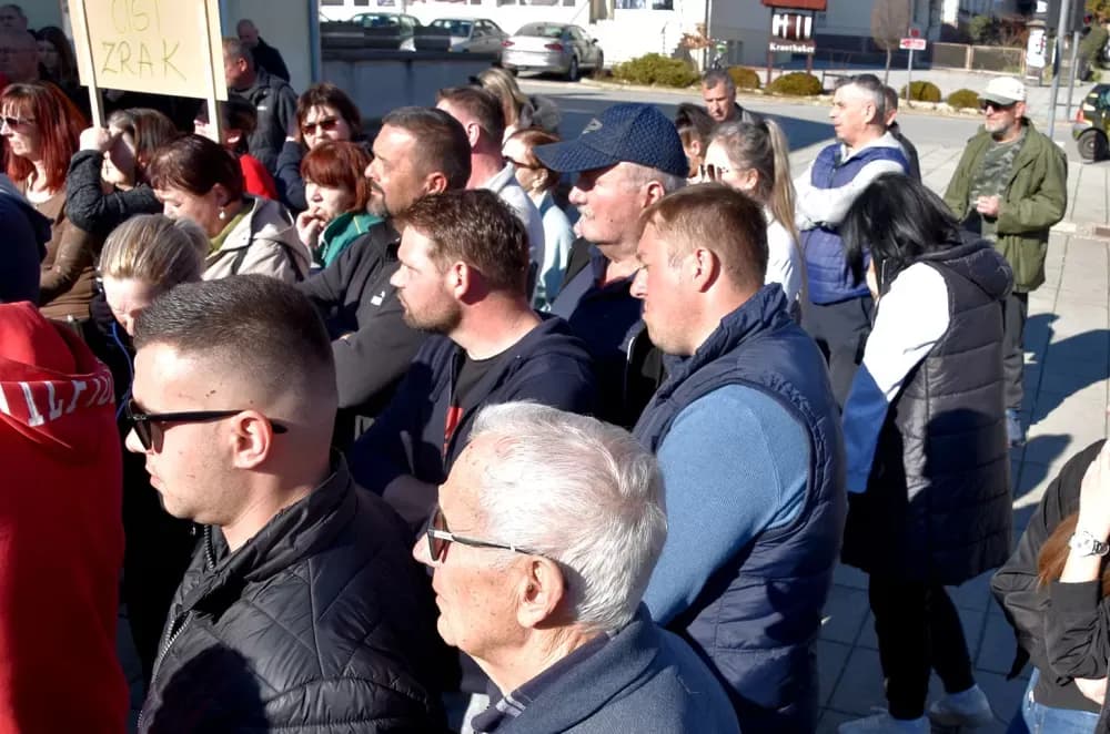 Kutjevčani uz svog gradonačelnika Budimira: ʼProblem idemo dalje rješavati pred Županiju i Ministarstvo”