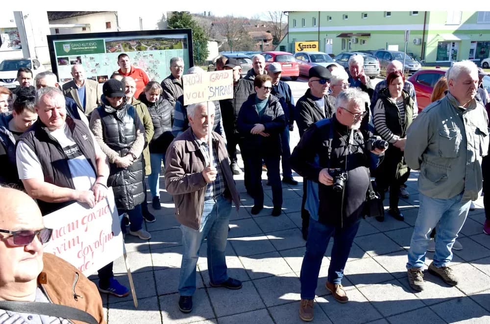 Kutjevčani uz svog gradonačelnika Budimira: ʼProblem idemo dalje rješavati pred Županiju i Ministarstvo”
