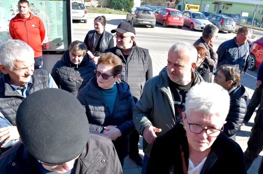 Kutjevčani uz svog gradonačelnika Budimira: ʼProblem idemo dalje rješavati pred Županiju i Ministarstvo”