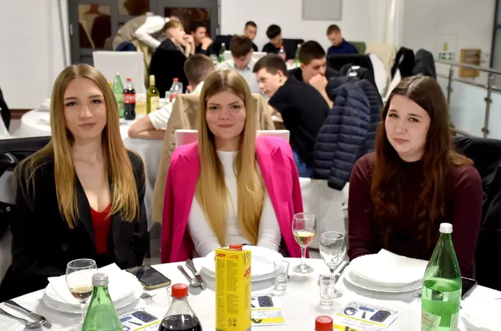 Na Tamburaškoj zabavi TS Šokci i Astal razveselili brojne posjetitelje