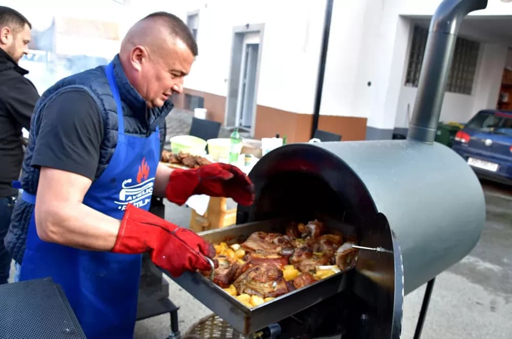 Alilovci postali središte gurmanske inovacije: Drago Pavelić predstavio revoluciju u roštiljanju