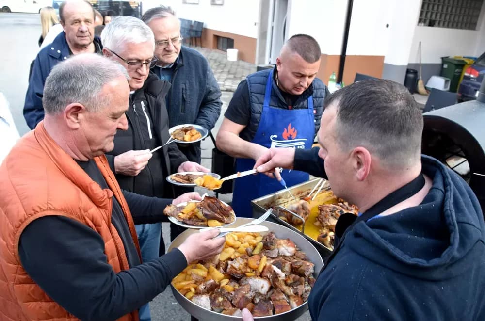 Alilovci postali središte gurmanske inovacije: Drago Pavelić predstavio revoluciju u roštiljanju
