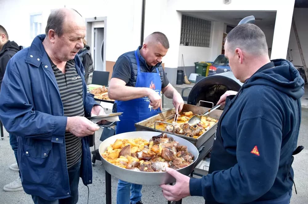 Alilovci postali središte gurmanske inovacije: Drago Pavelić predstavio revoluciju u roštiljanju