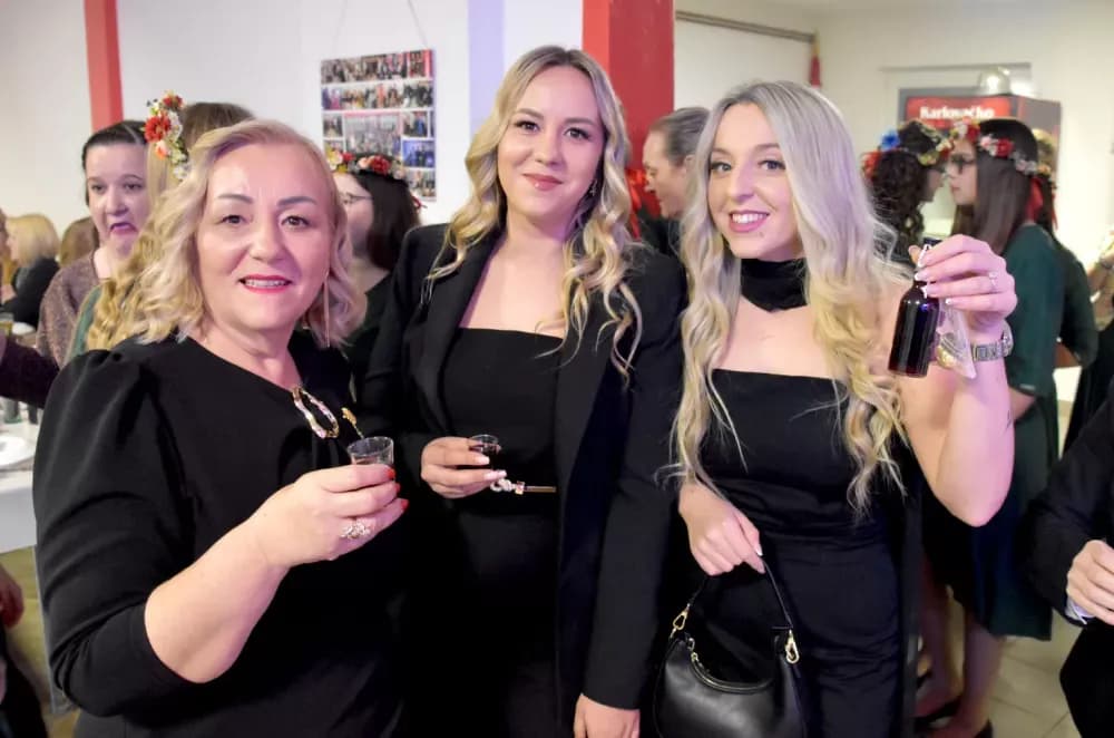Jubilarni Dan žena u Tornju uz Dubu Biondića i Papučke vile