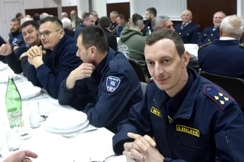 Kaptolački vatrogasci izabrali isto čelništvo, a Uzoran vatrogasac je Vjekoslav Juranović Piše: Jelenko Topić