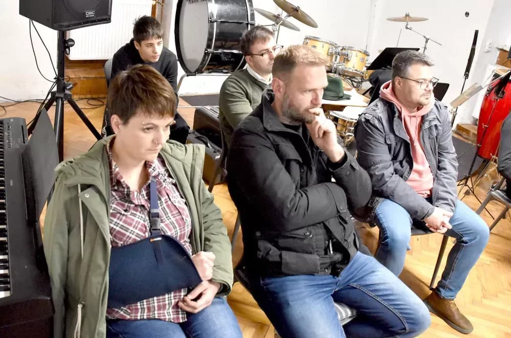 Glazba za pogrebe i teška bitka za mlade: Može li projekt „Turske bande“ spasiti desetkovane redove požeškog orkestra?