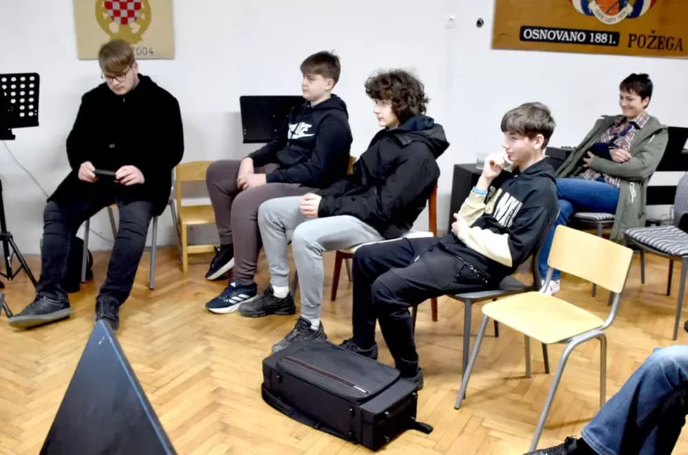 Glazba za pogrebe i teška bitka za mlade: Može li projekt „Turske bande“ spasiti desetkovane redove požeškog orkestra?