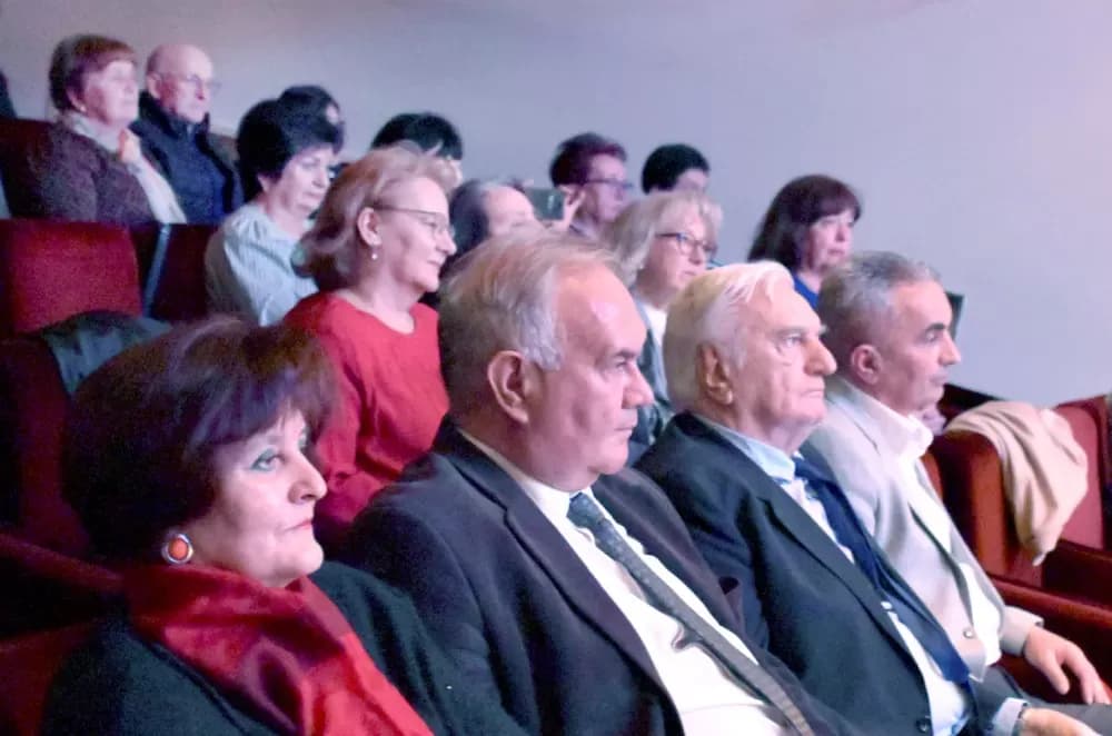 Srijemska pjesma u srcu Slavonije: Veliki koncert HPD-a „Matija Gubec” iz Rume u Požegi