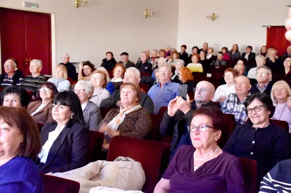 Srijemska pjesma u srcu Slavonije: Veliki koncert HPD-a „Matija Gubec” iz Rume u Požegi
