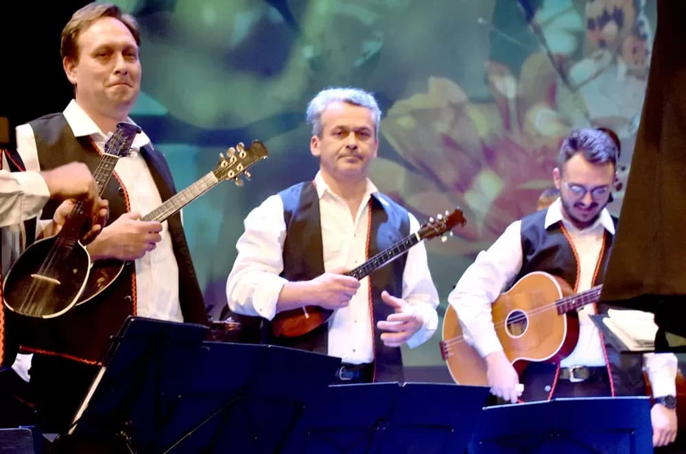 Srijemska pjesma u srcu Slavonije: Veliki koncert HPD-a „Matija Gubec” iz Rume u Požegi