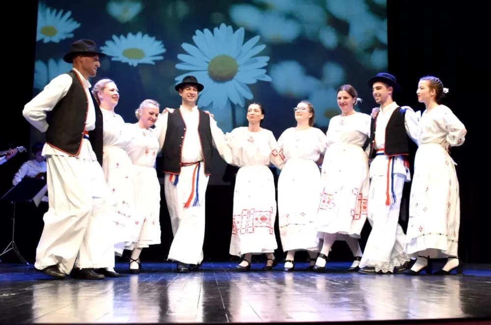 Srijemska pjesma u srcu Slavonije: Veliki koncert HPD-a „Matija Gubec” iz Rume u Požegi
