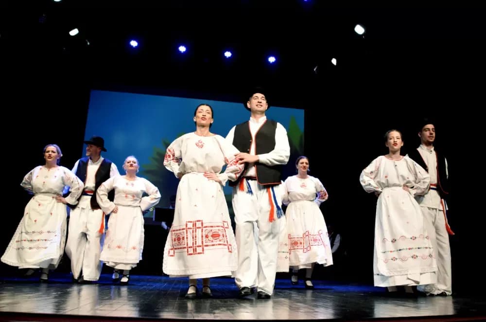Srijemska pjesma u srcu Slavonije: Veliki koncert HPD-a „Matija Gubec” iz Rume u Požegi