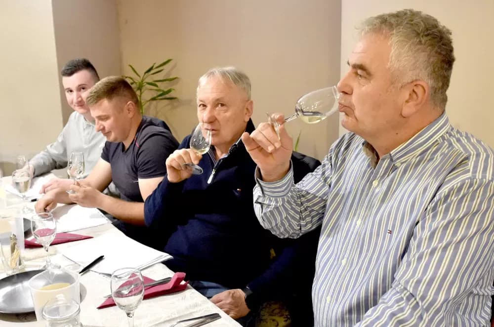 Kaptolački ʼVino-Kapʼ postao međunarodna udruga: Zlatne graševine u finalu ocjenjivanja