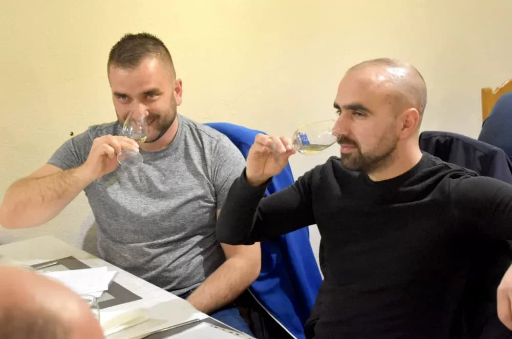 Kaptolački ʼVino-Kapʼ postao međunarodna udruga: Zlatne graševine u finalu ocjenjivanja