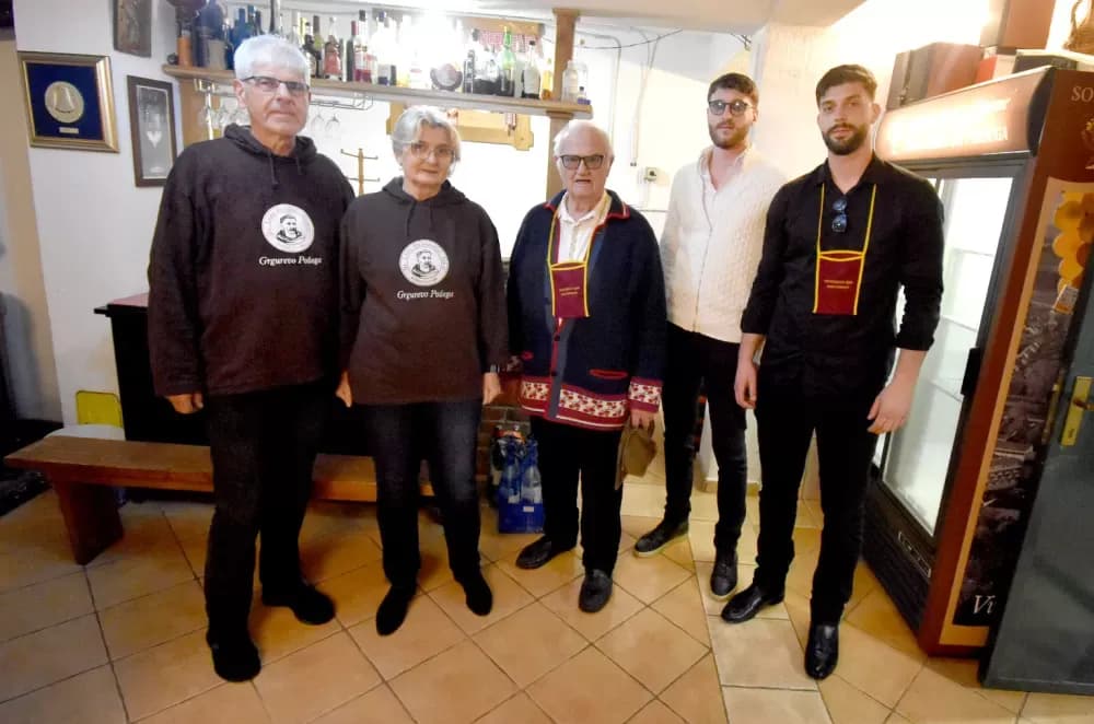 Grgurevo na vrhu Sokolovca: Pjesma, običaji i prijatelji uz vinskog kardinala