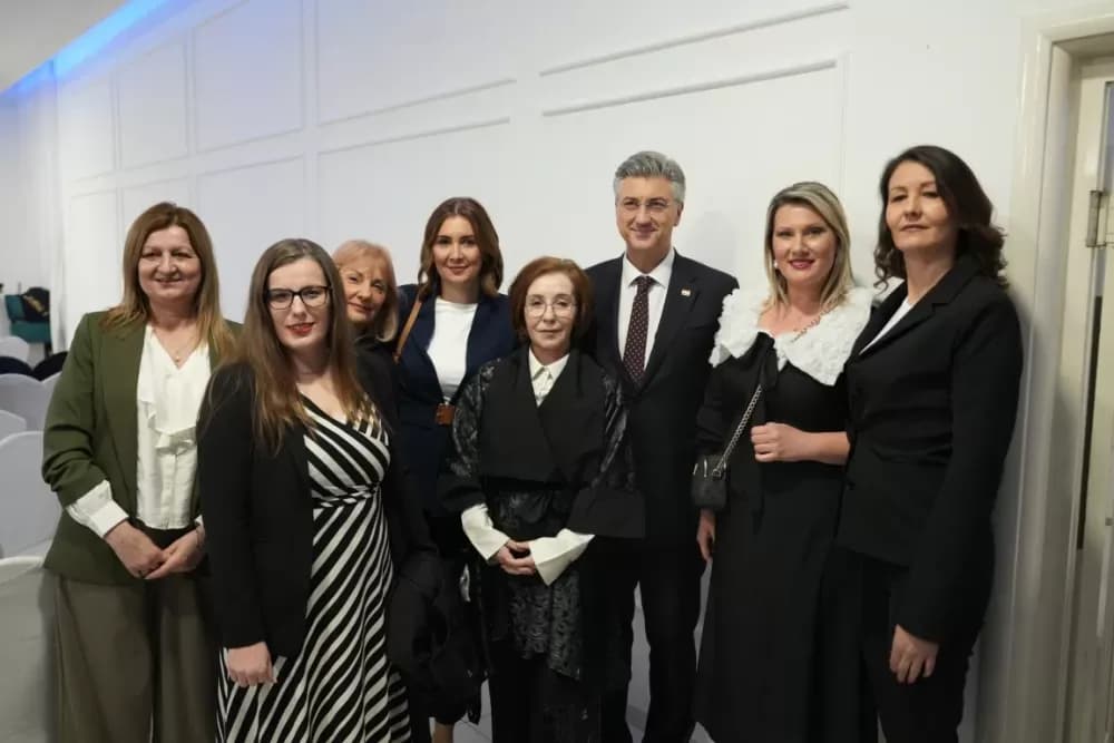 „Plenković na 36. obljetnici HDZ-a u Požegi: ‘Antonija Jozić i HDZ donose pobjede i projekte!’“