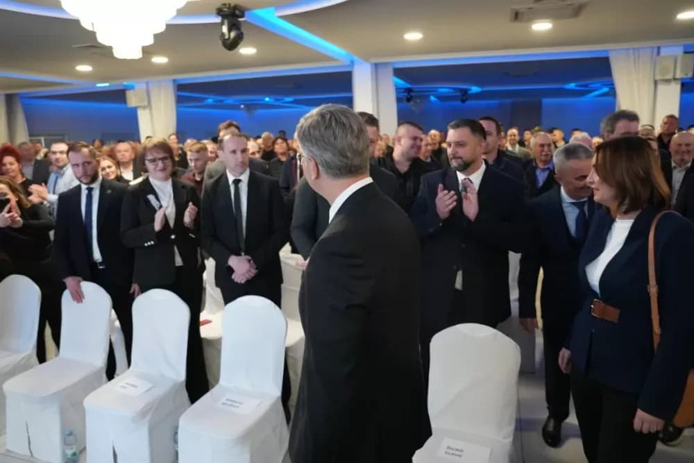 „Plenković na 36. obljetnici HDZ-a u Požegi: ‘Antonija Jozić i HDZ donose pobjede i projekte!’“