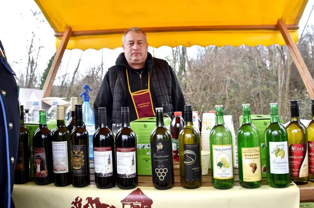 Grgurevo na Sokolovcu: Program započeo ledom, nastavio se uz priče o „Musoliniju”