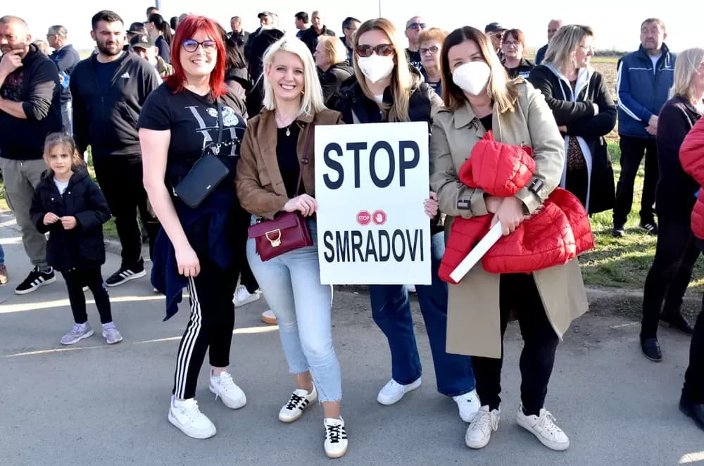 Masovni prosvjed u Kutjevu: Građani i gradonačelnik zajedno protiv kompostane