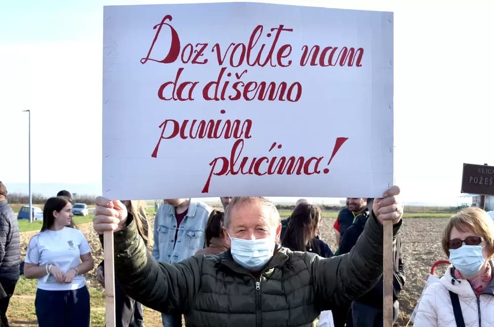 Masovni prosvjed u Kutjevu: Građani i gradonačelnik zajedno protiv kompostane