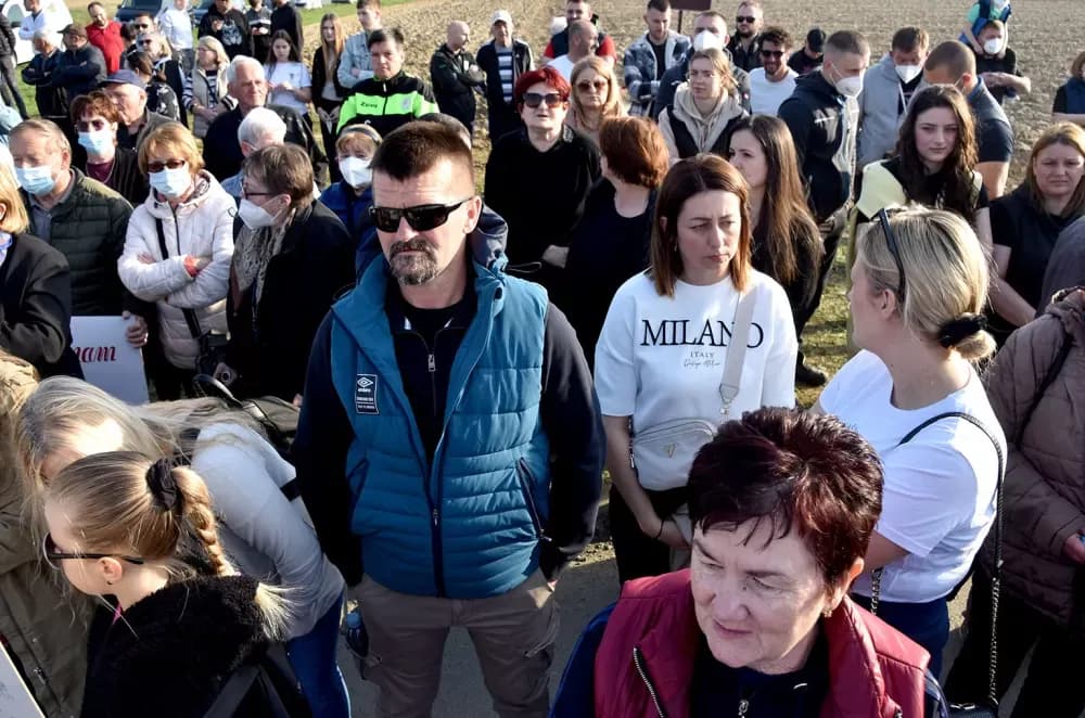 Masovni prosvjed u Kutjevu: Građani i gradonačelnik zajedno protiv kompostane