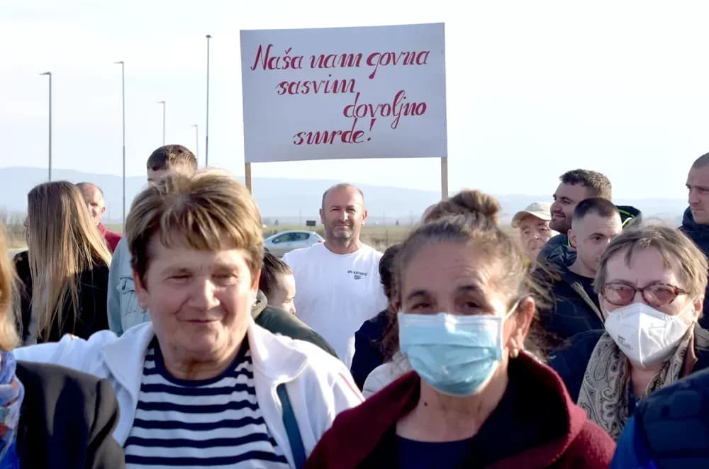 Masovni prosvjed u Kutjevu: Građani i gradonačelnik zajedno protiv kompostane