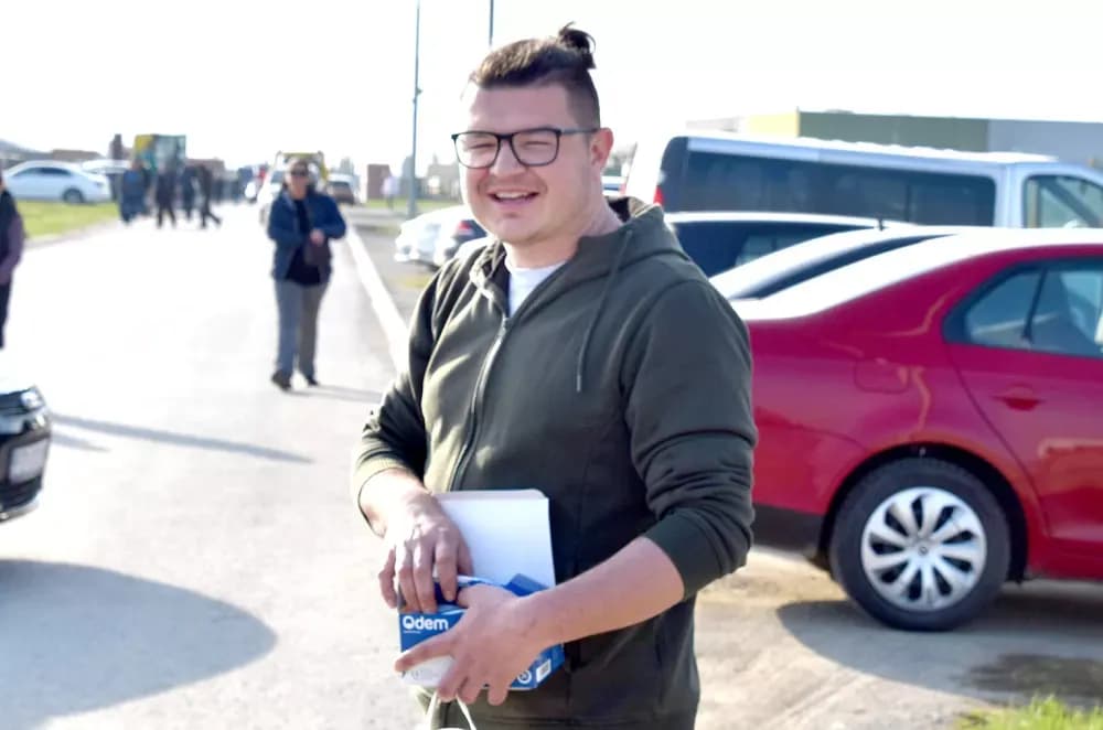 Masovni prosvjed u Kutjevu: Građani i gradonačelnik zajedno protiv kompostane