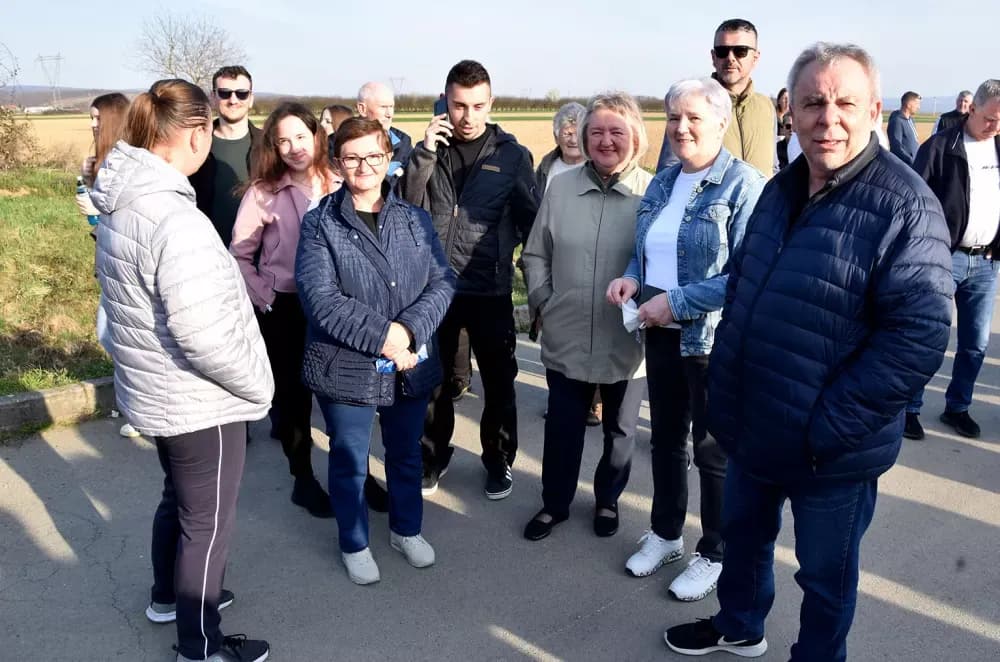 Masovni prosvjed u Kutjevu: Građani i gradonačelnik zajedno protiv kompostane