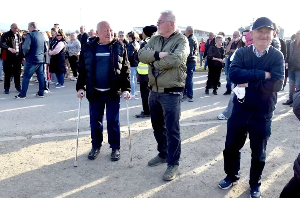 Masovni prosvjed u Kutjevu: Građani i gradonačelnik zajedno protiv kompostane