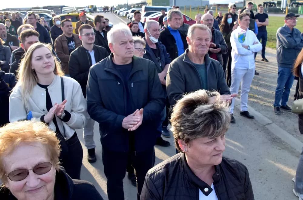 Masovni prosvjed u Kutjevu: Građani i gradonačelnik zajedno protiv kompostane