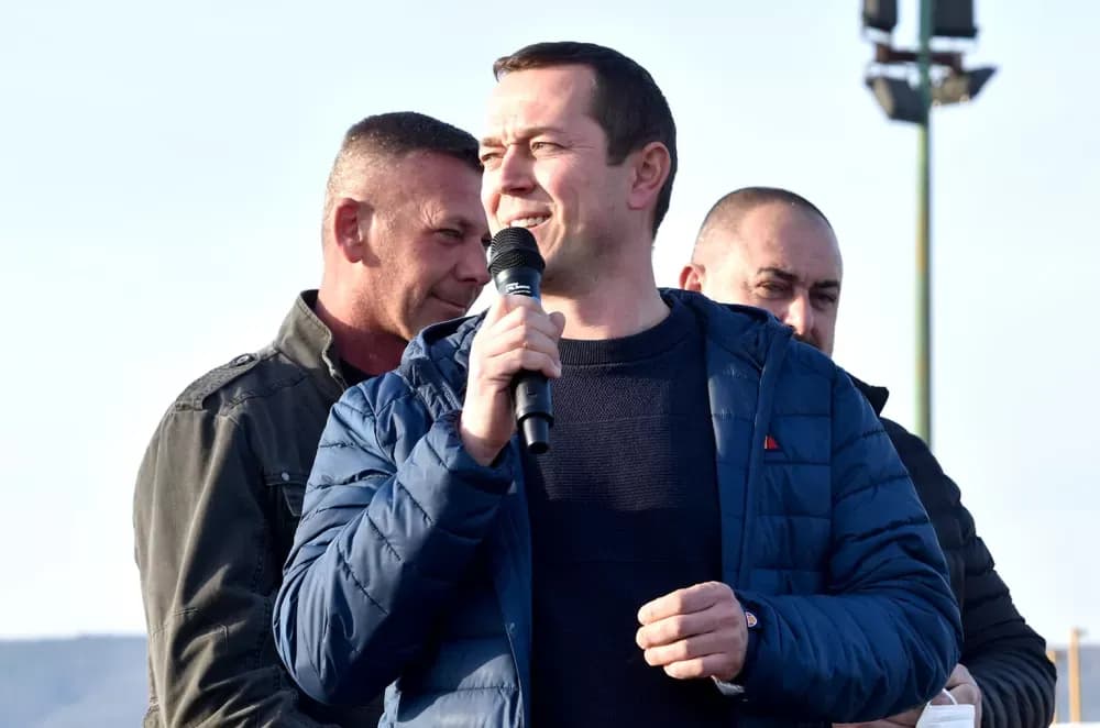 Masovni prosvjed u Kutjevu: Građani i gradonačelnik zajedno protiv kompostane
