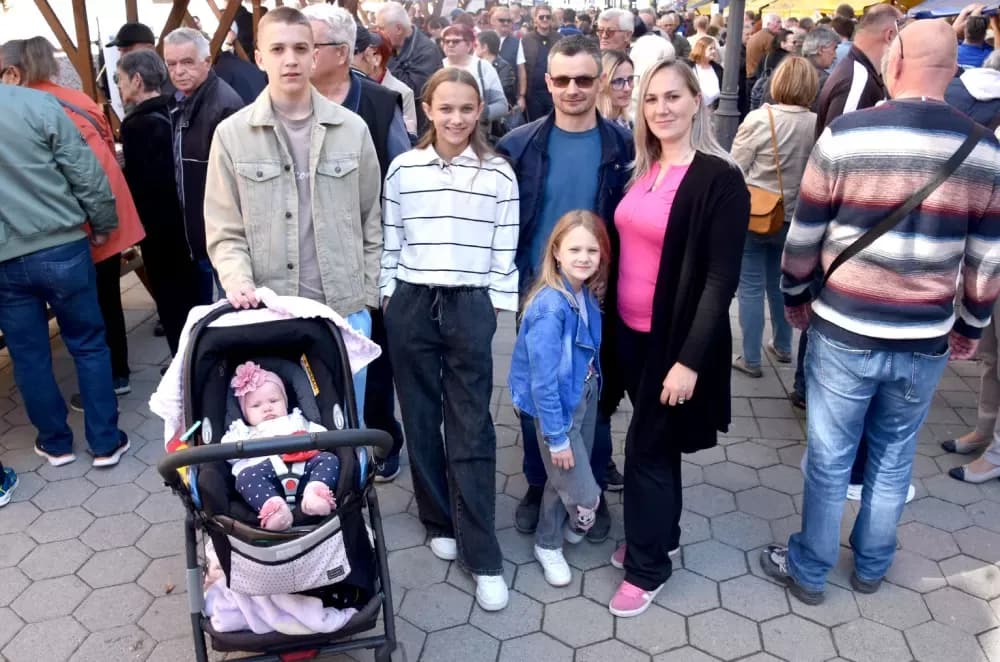 Mirisi mora i slavonskih polja ispunili Lermanovu ulicu