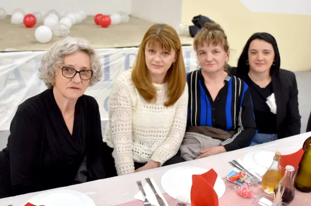ZABAVNA VEČER U TEKIĆU: Više od stotinu žena plesalo za obnovu mjesne kapele