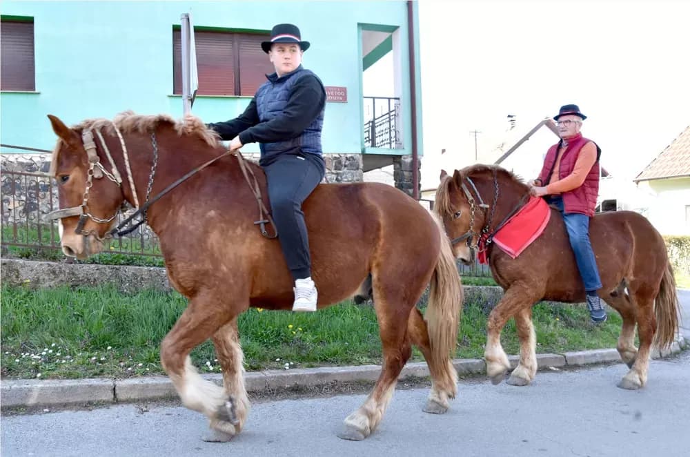 Pjesma, tradicija i vinogradarski ražanj podno Domovinskog križa