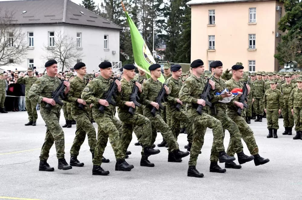 Gromovi nad Požegom: Prvi naraštaj ročnika prisegnuo uz prelet Rafala