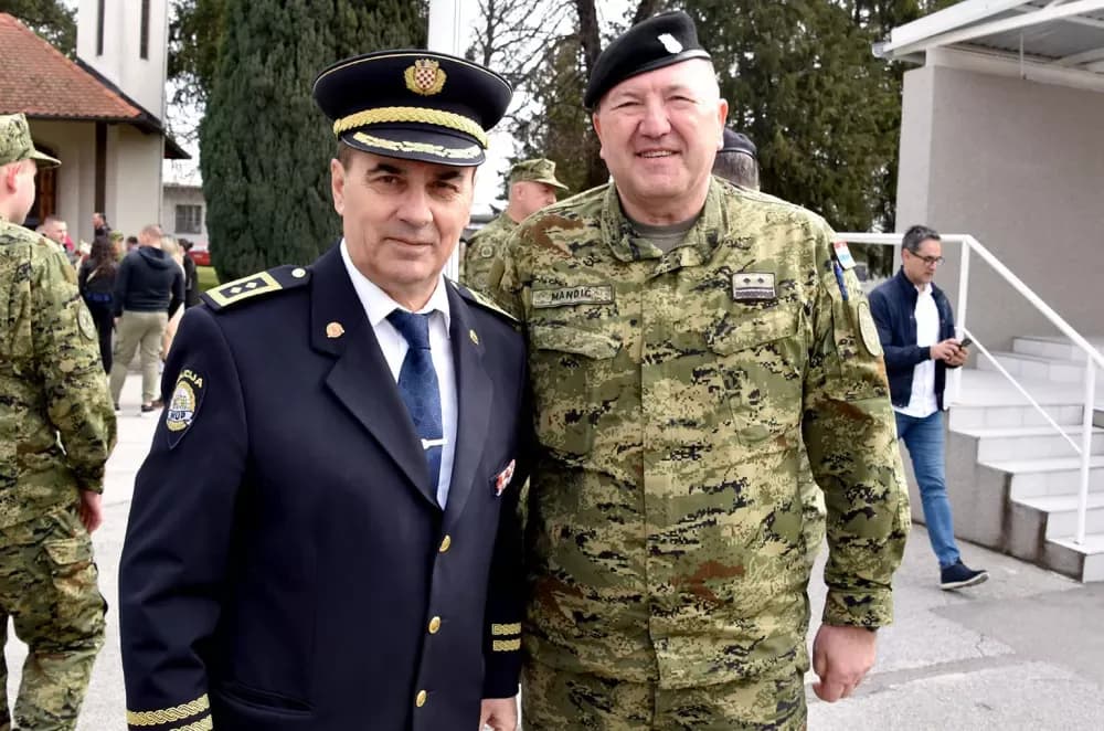 Gromovi nad Požegom: Prvi naraštaj ročnika prisegnuo uz prelet Rafala