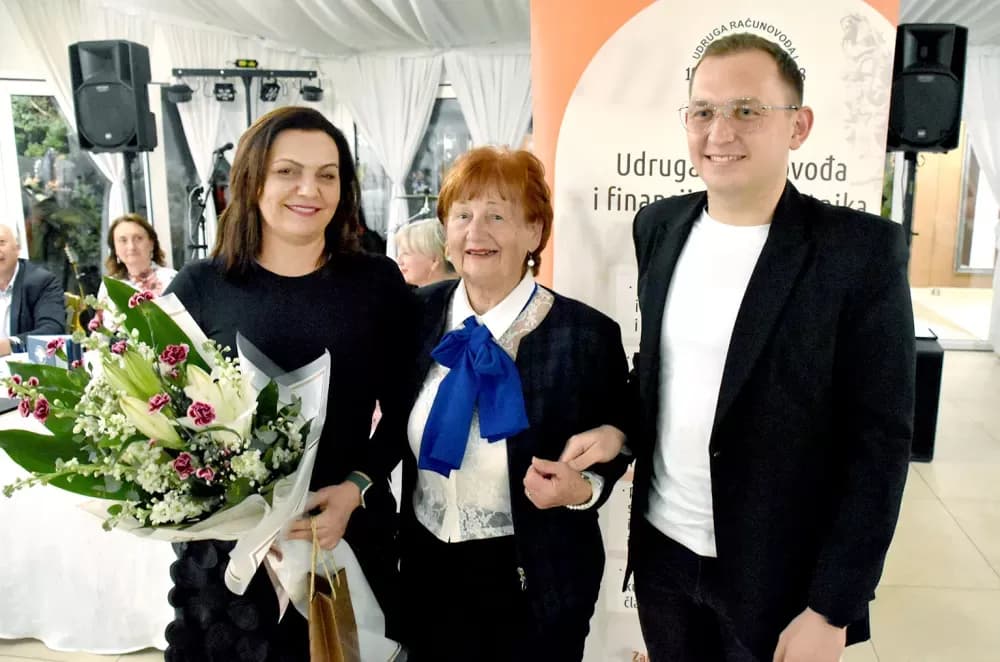Sunčica Bajić po četvrti put izabrana za predsjednicu Udruge računovođa i financijskih djelatnika Požege