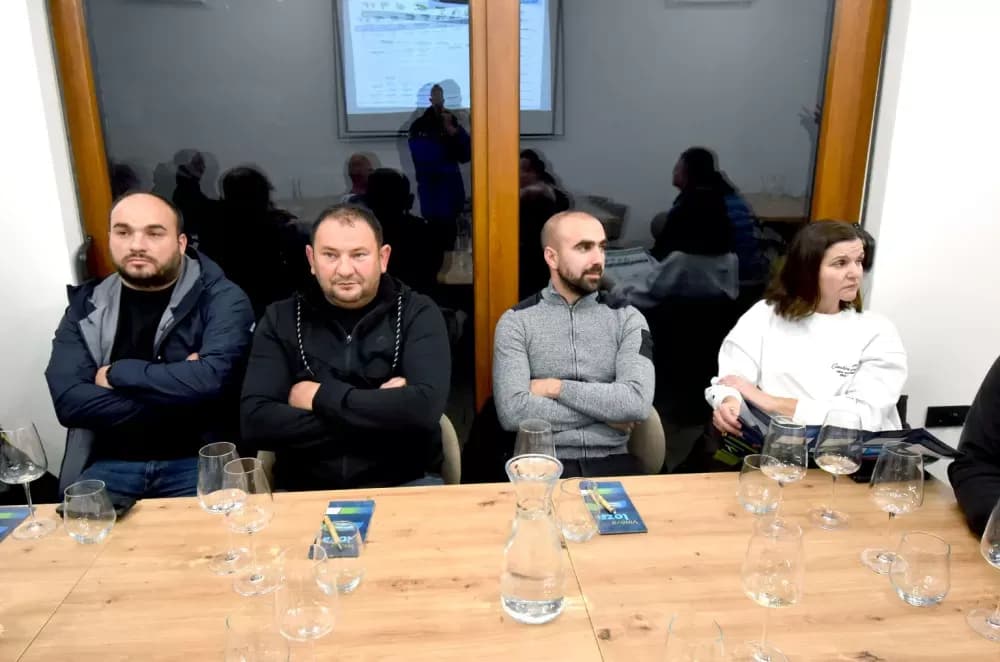 KUTJEVAČKI VINARI KOD OBITELJI PERAK: Stručno usavršavanje uoči nove vegetacijske sezone