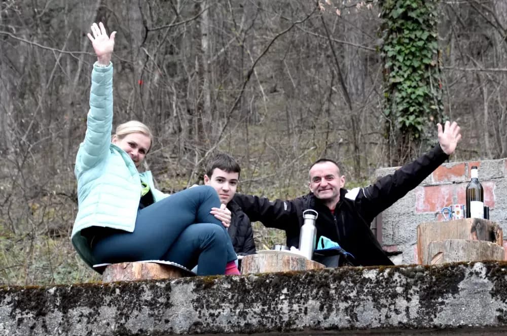 Planinarska rapsodija u Velikoj: Više od 250 planinara otvorilo „Papučke jaglace“