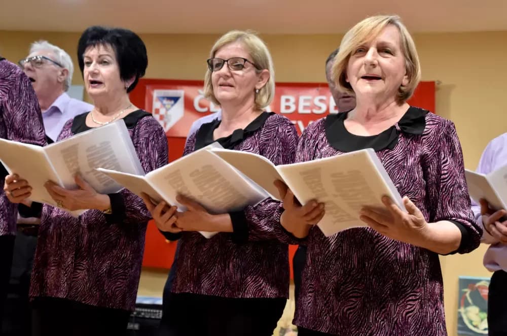 Čuvaju jezik, običaje i identitet: Beseda iz Bjeliševca ne staje