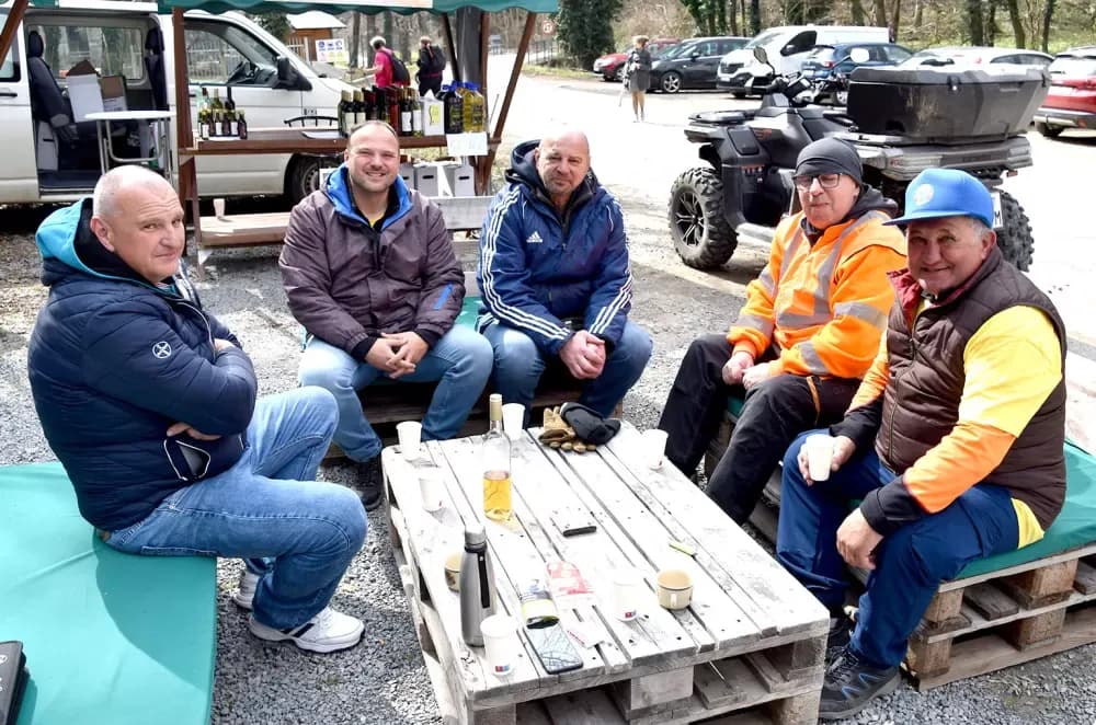 Tisuće planinara na Papučkim jaglacima pohode sedam staza