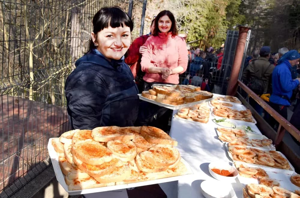 Tisuće planinara na Papučkim jaglacima pohode sedam staza