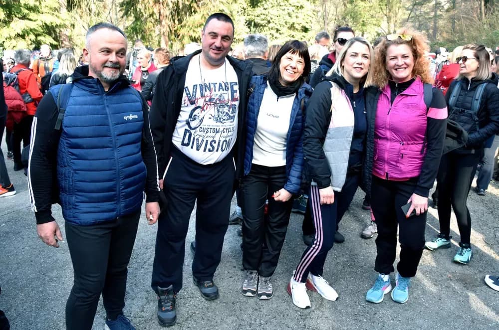 Tisuće planinara na Papučkim jaglacima pohode sedam staza