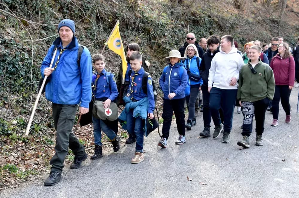 IZVIĐAČKI POZDRAV PROLJEĆU: Više od 120 izviđača preplavilo Papuk uz miris graha i pjesmu