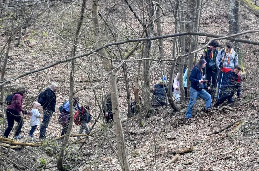 IZVIĐAČKI POZDRAV PROLJEĆU: Više od 120 izviđača preplavilo Papuk uz miris graha i pjesmu